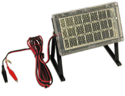 SOLAR-CELL WITH CHARGING CIRCUIT