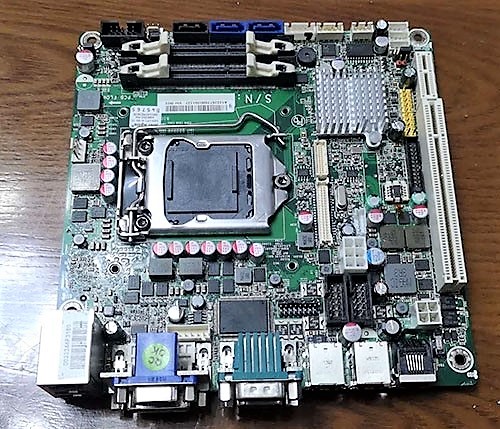 Riverside Motherboard MITX Q67 - 445-0752088 / 445-0746025