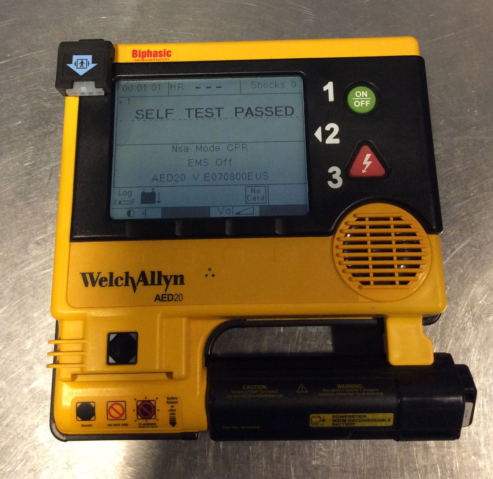 WELCH ALLYN AED 20 DEFIBRILLATOR